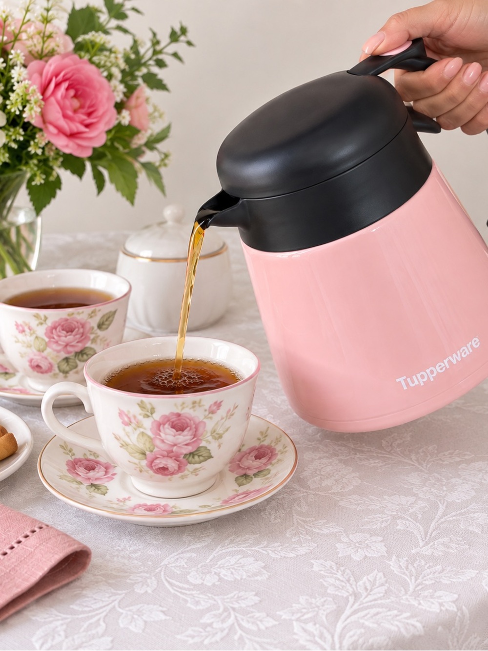 Tupperware Cool
Warmie Thermal
Thermas Jug Pitcher
Pot 800ml Pink New